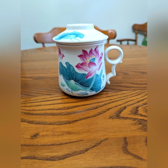 - Asiatica tea mug, cup with infuser and lid. Lotus flower.  Asian writing… - Picture 1 of 8